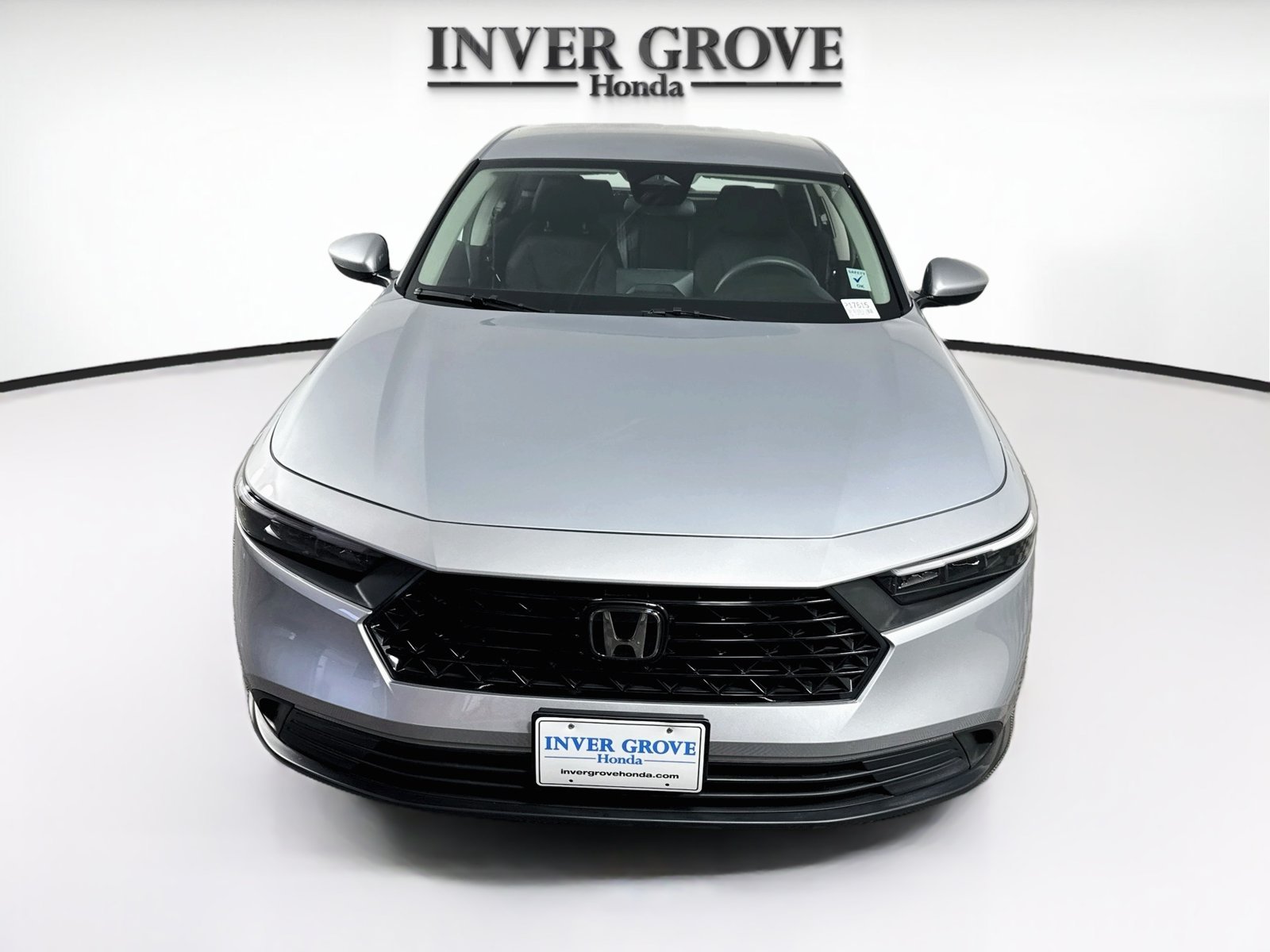 Used 2025 Solar Silver Metallic Honda LX image 2