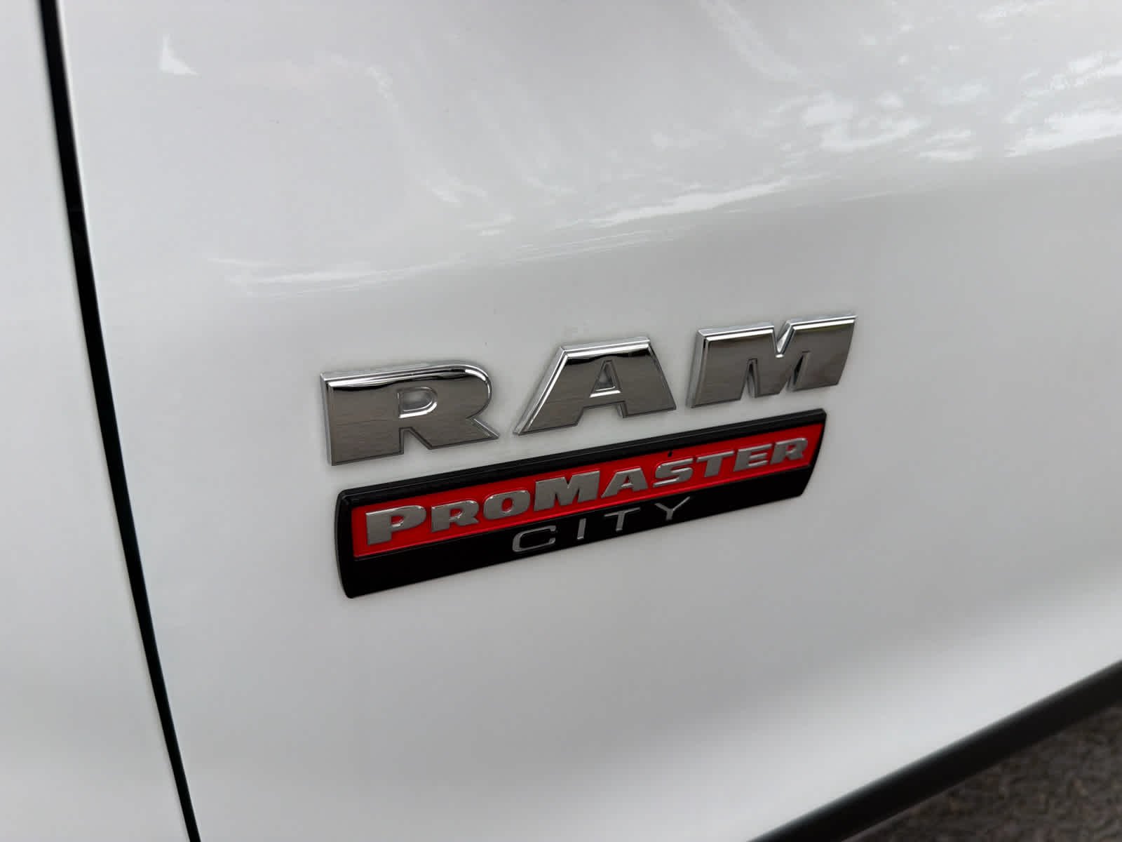 Used 2022 Bright White Ram Tradesman image 14
