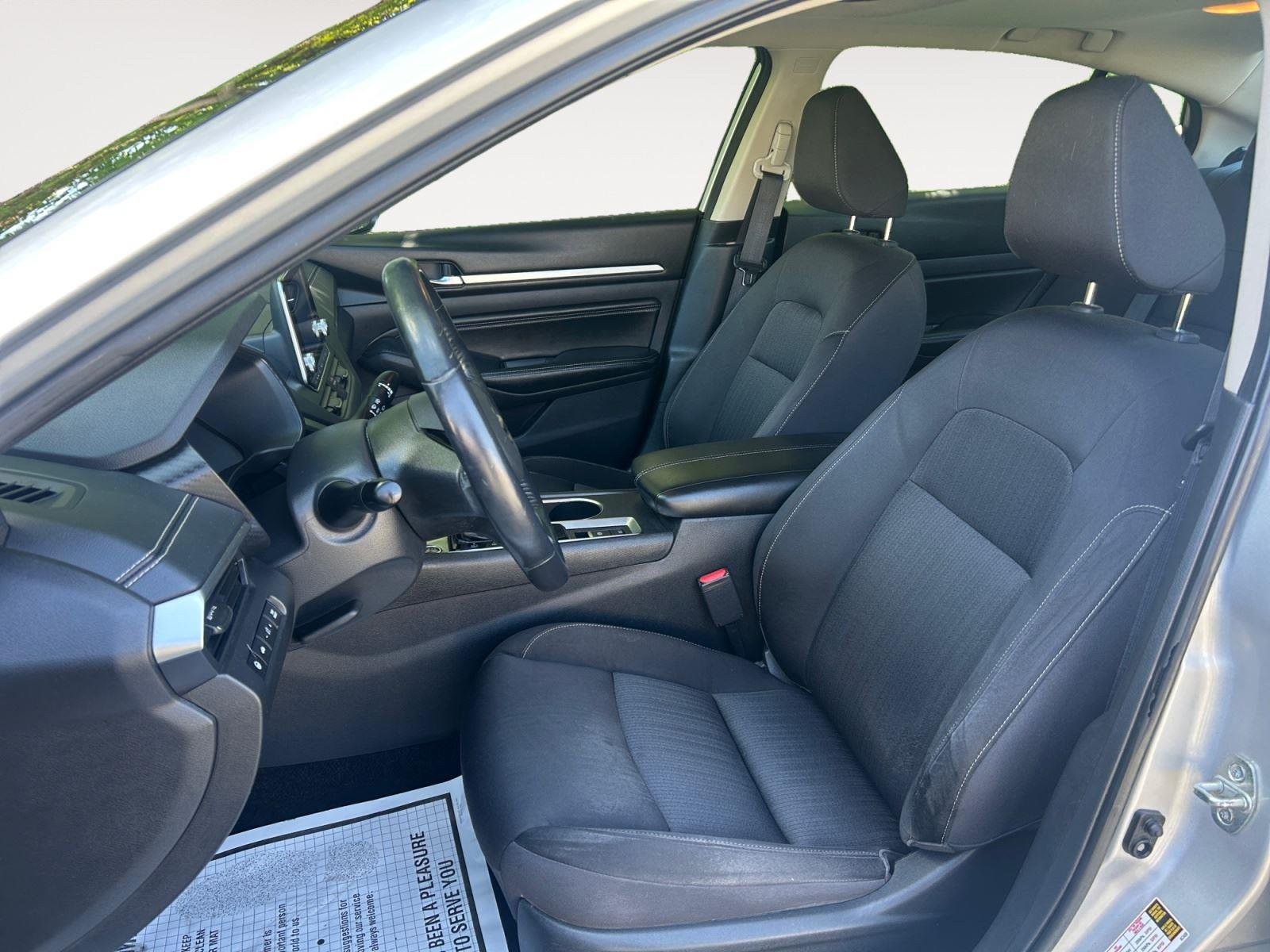 Used 2019 Brilliant Silver Metallic Nissan 2.5 SV image 9