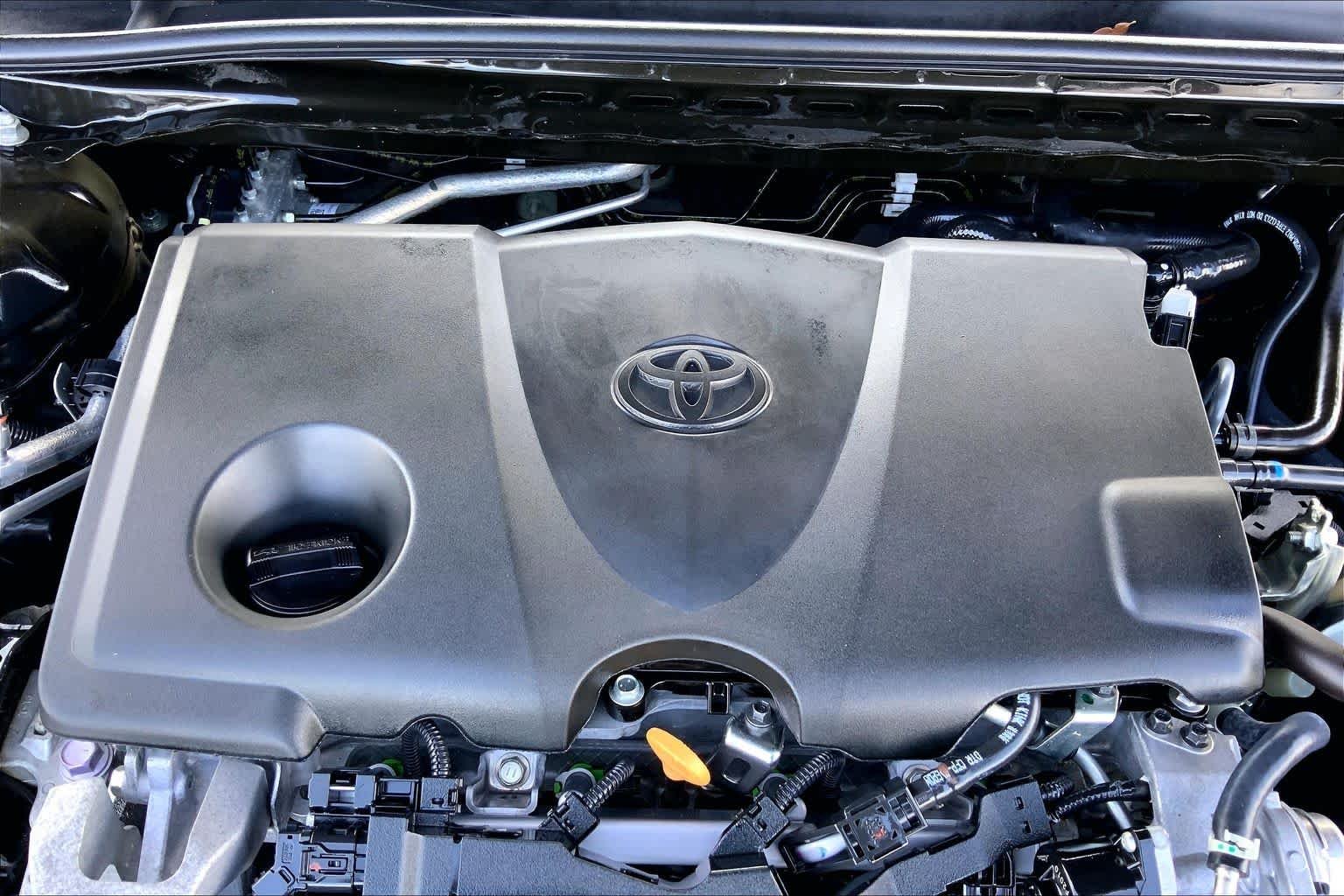Used 2022 Midnight Black Metallic Toyota SE image 32