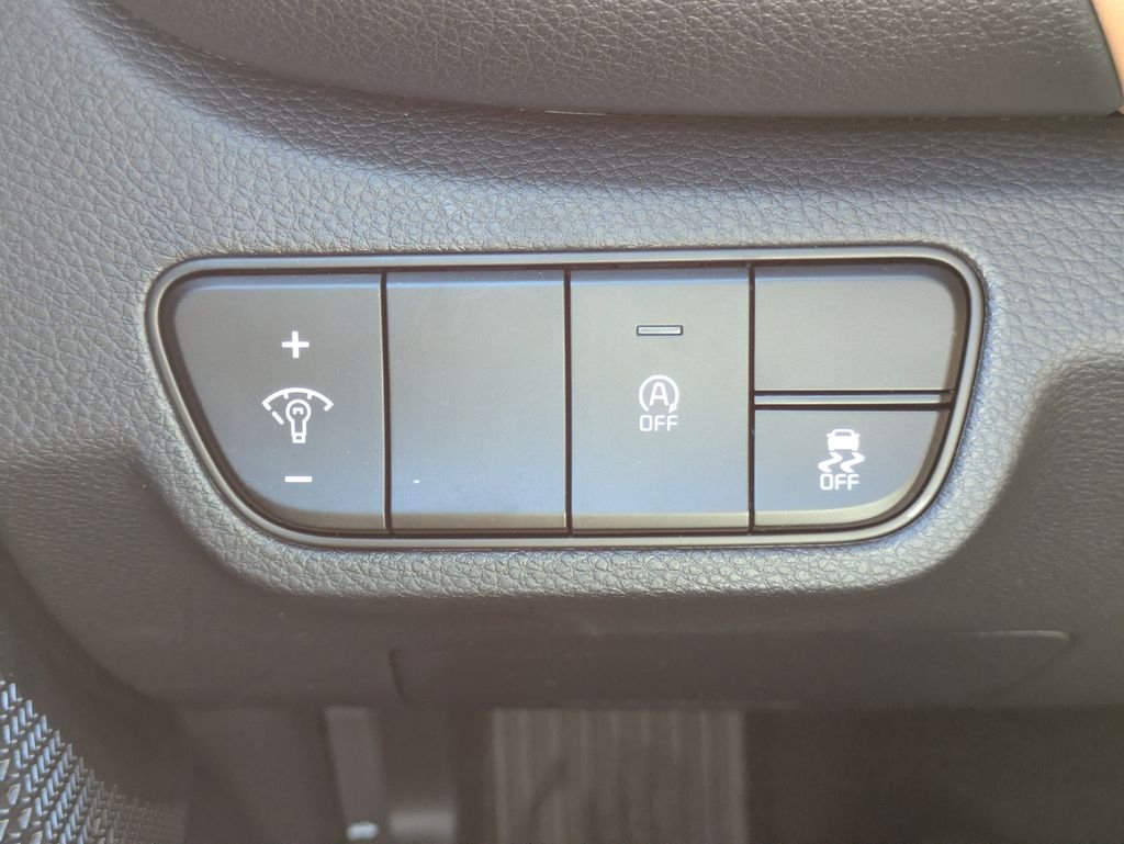 New 2026 Ceramic Silver Kia SX image 21