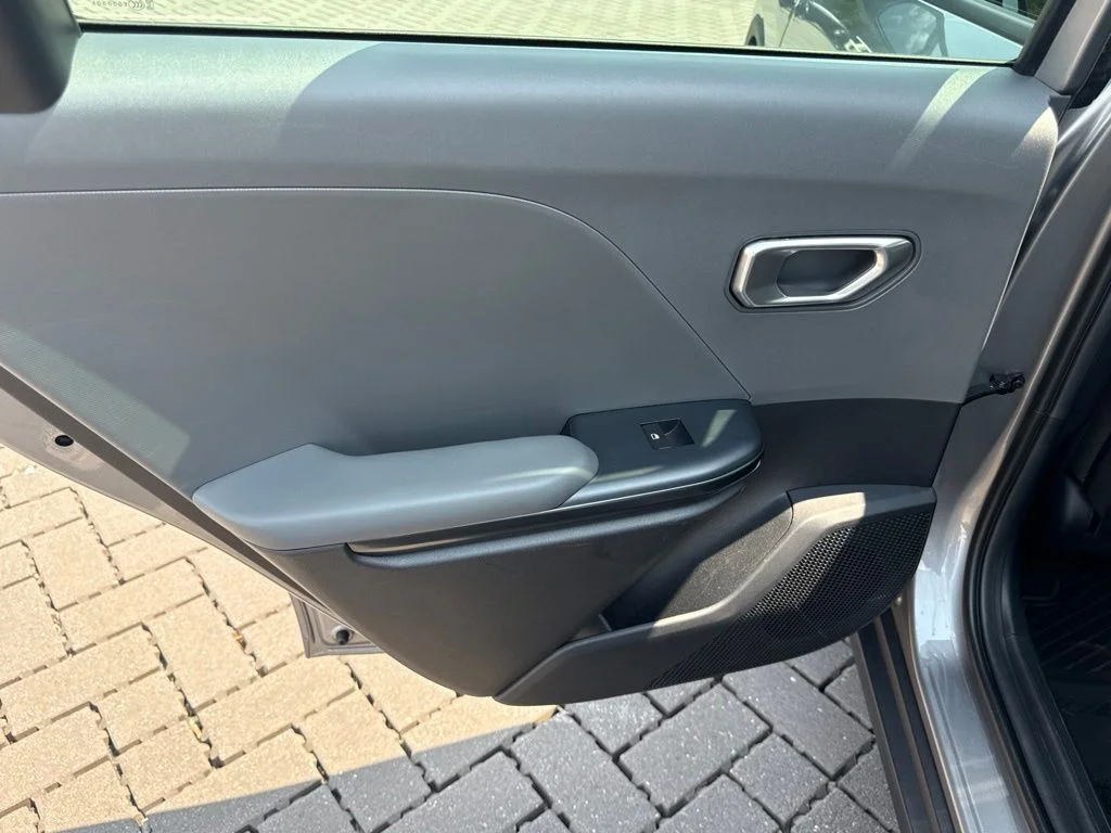 Used 2025 Gray Kia LXS image 23