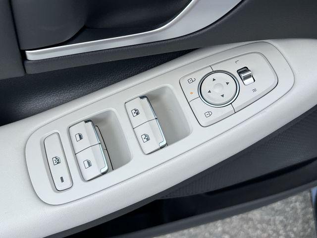 New 2026 White Hyundai SEL image 26