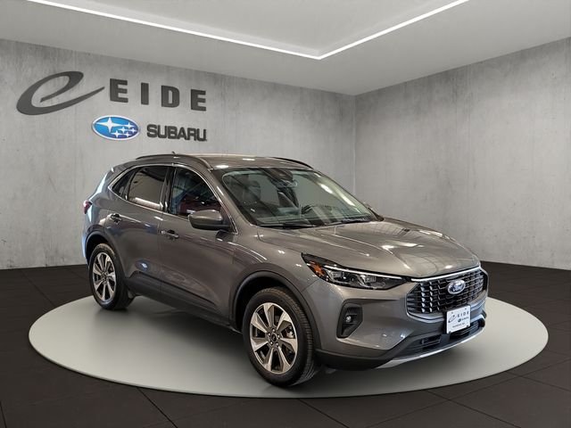 2025 Ford Escape Platinum AWD's photo
