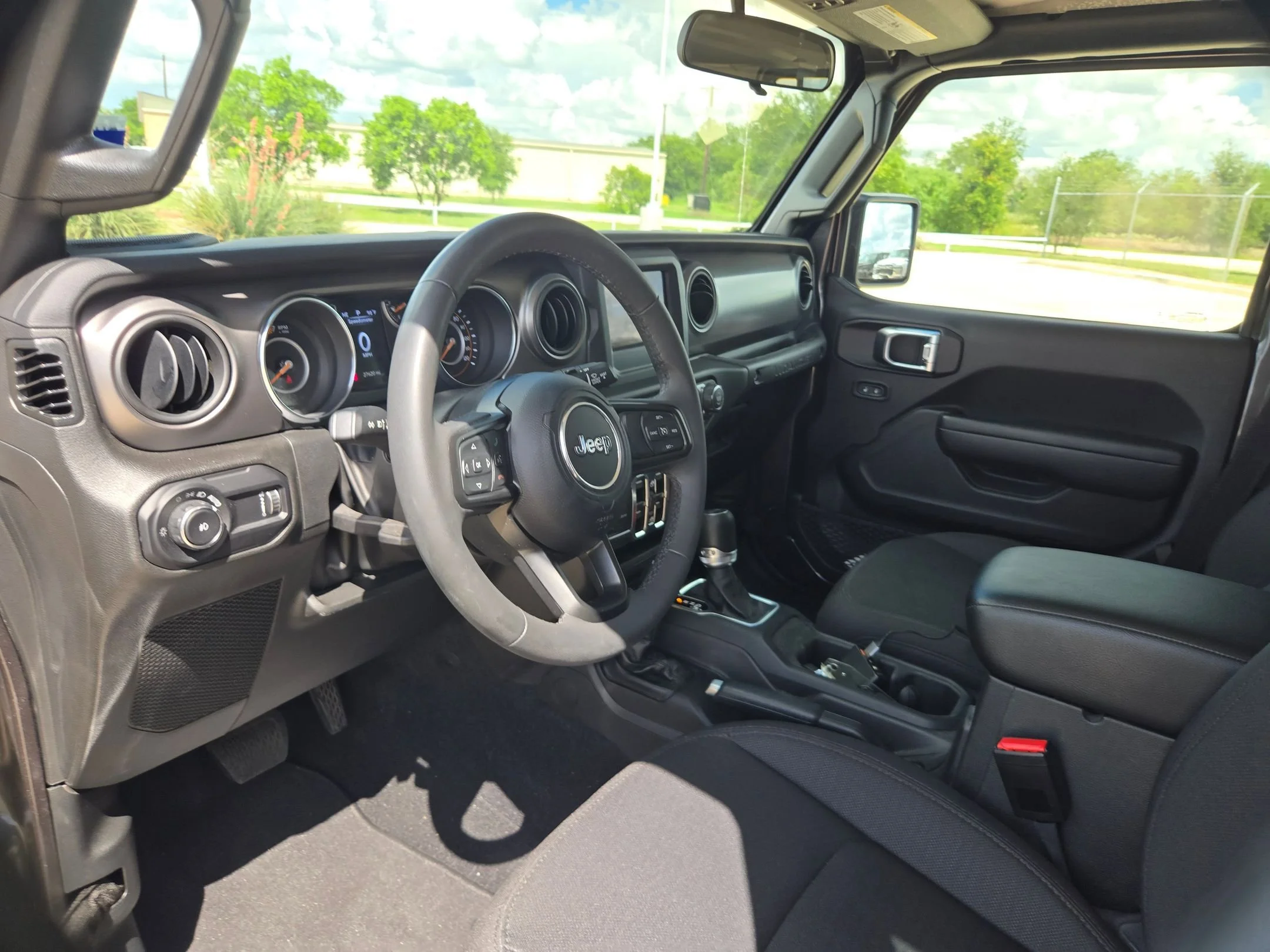 Used 2023 Gray Jeep Sport S image 11
