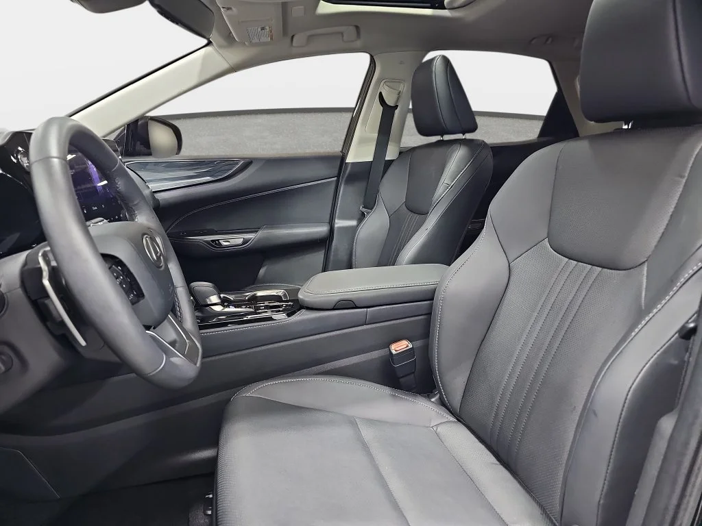 Used 2025 Black Lexus 250 Premium image 17