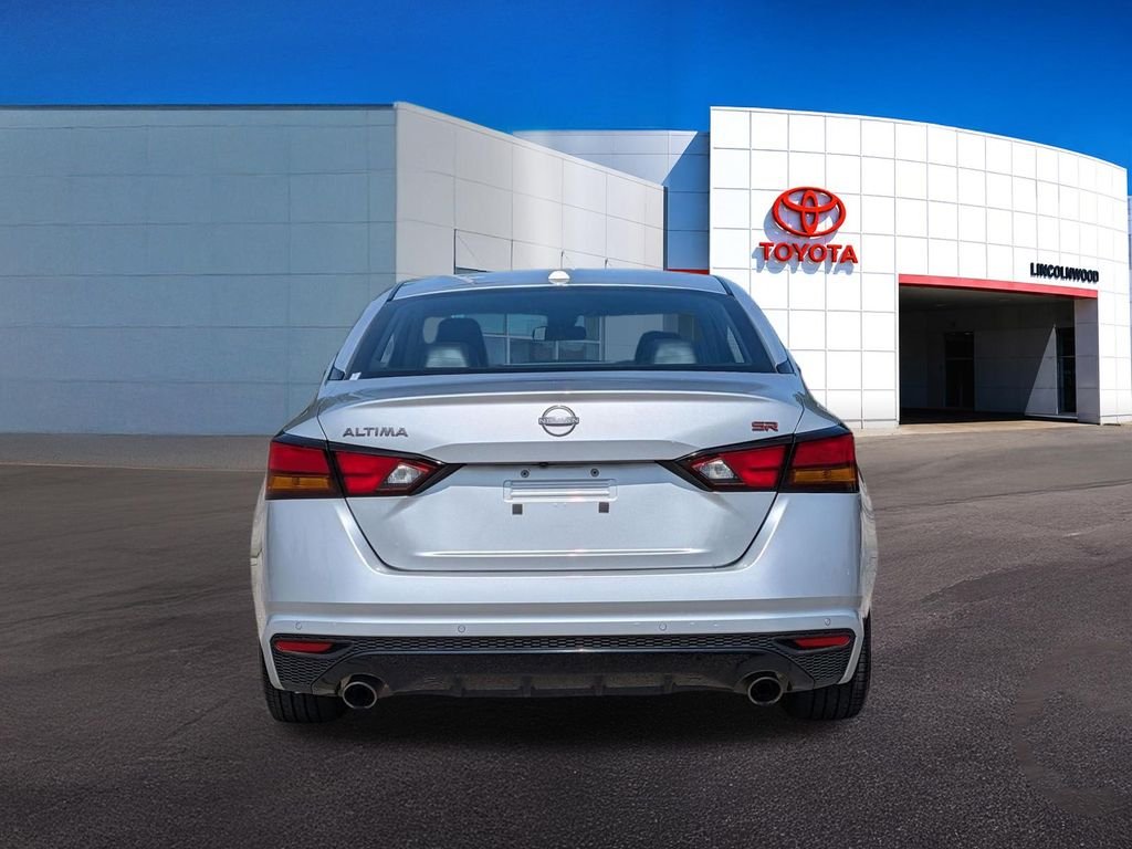 Used 2024 Silver Nissan 2.5 SR image 11