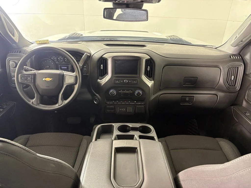 Used 2025 White Chevrolet Custom image 44