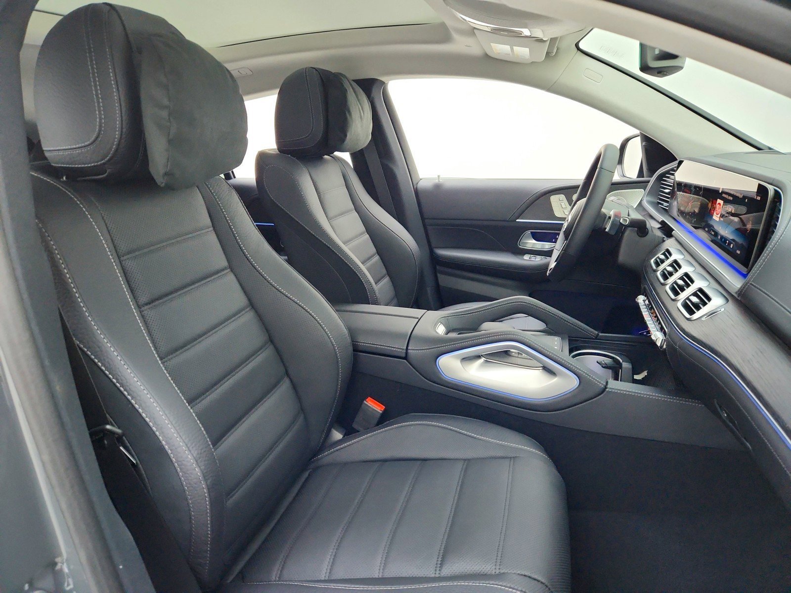 New 2026 MANUFAKTUR Silicon Grey Mercedes-Benz GLE 450 4MATIC® Coupe image 41