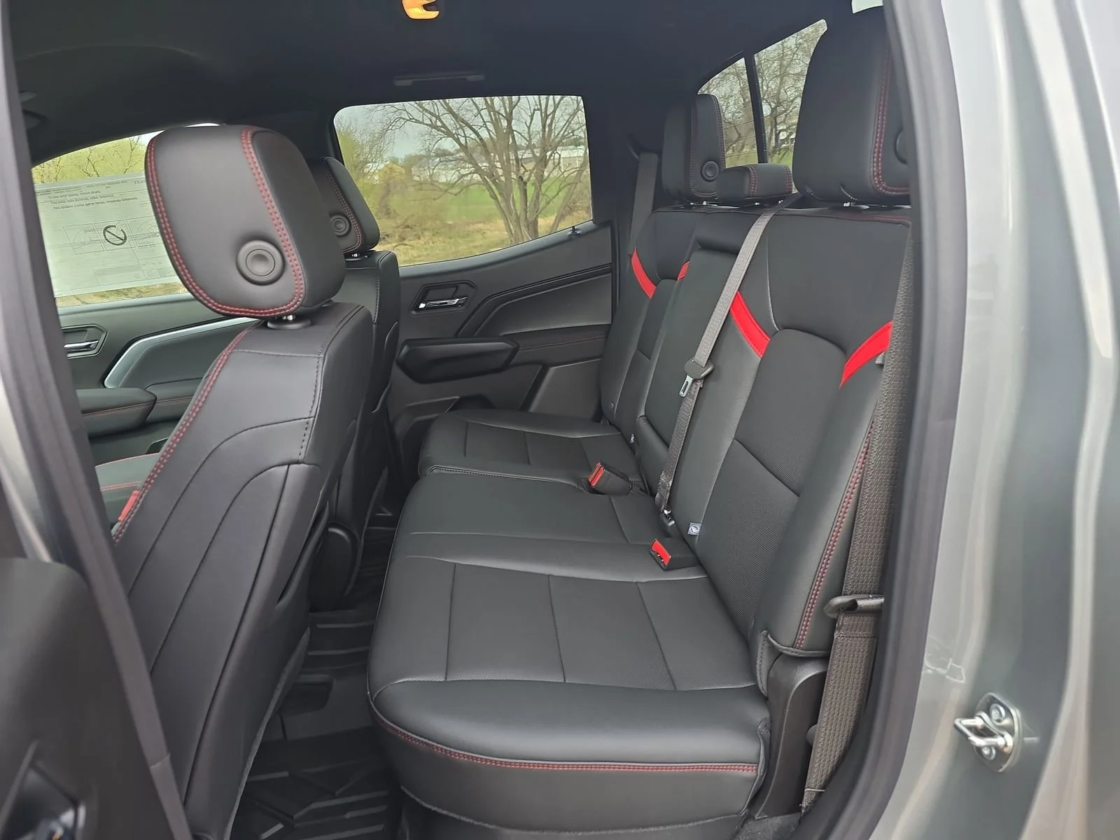 2026 Chevrolet Colorado Z71 - Photo 7