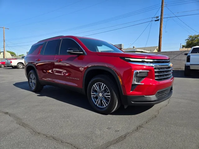2025 Chevrolet Traverse LT