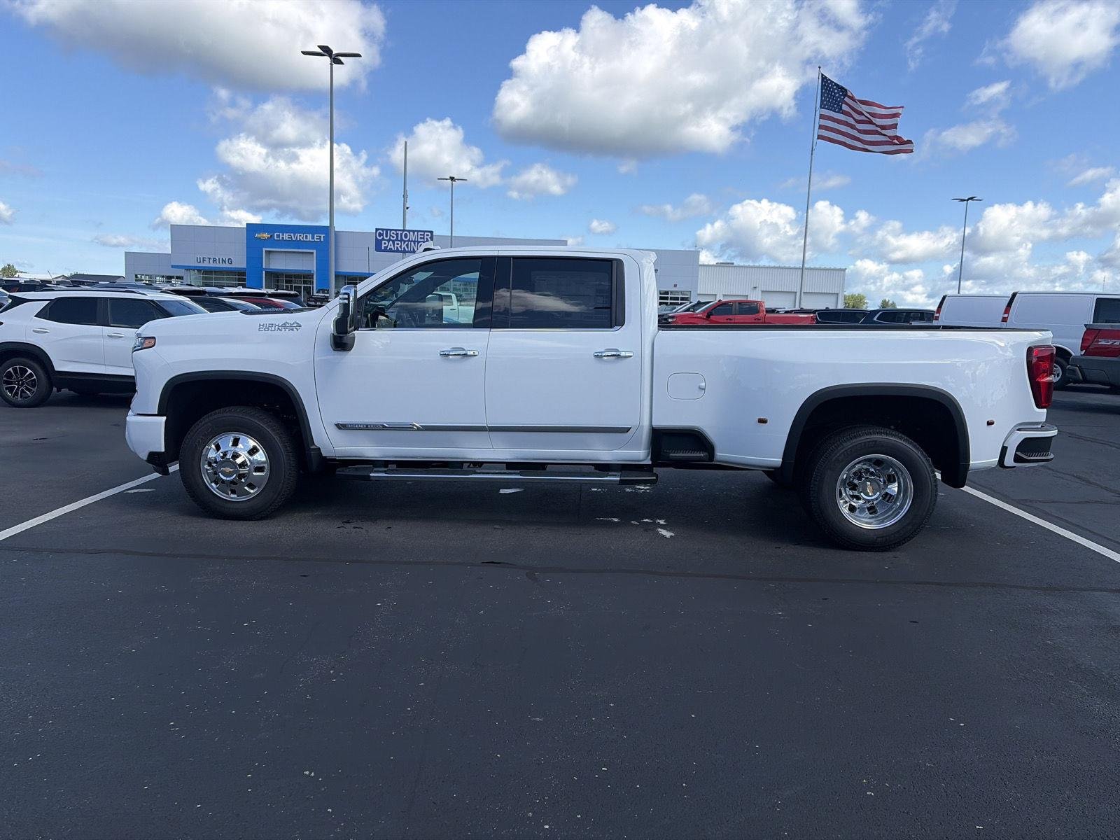 2026 Chevrolet Silverado 3500 HD High Country - Photo 13