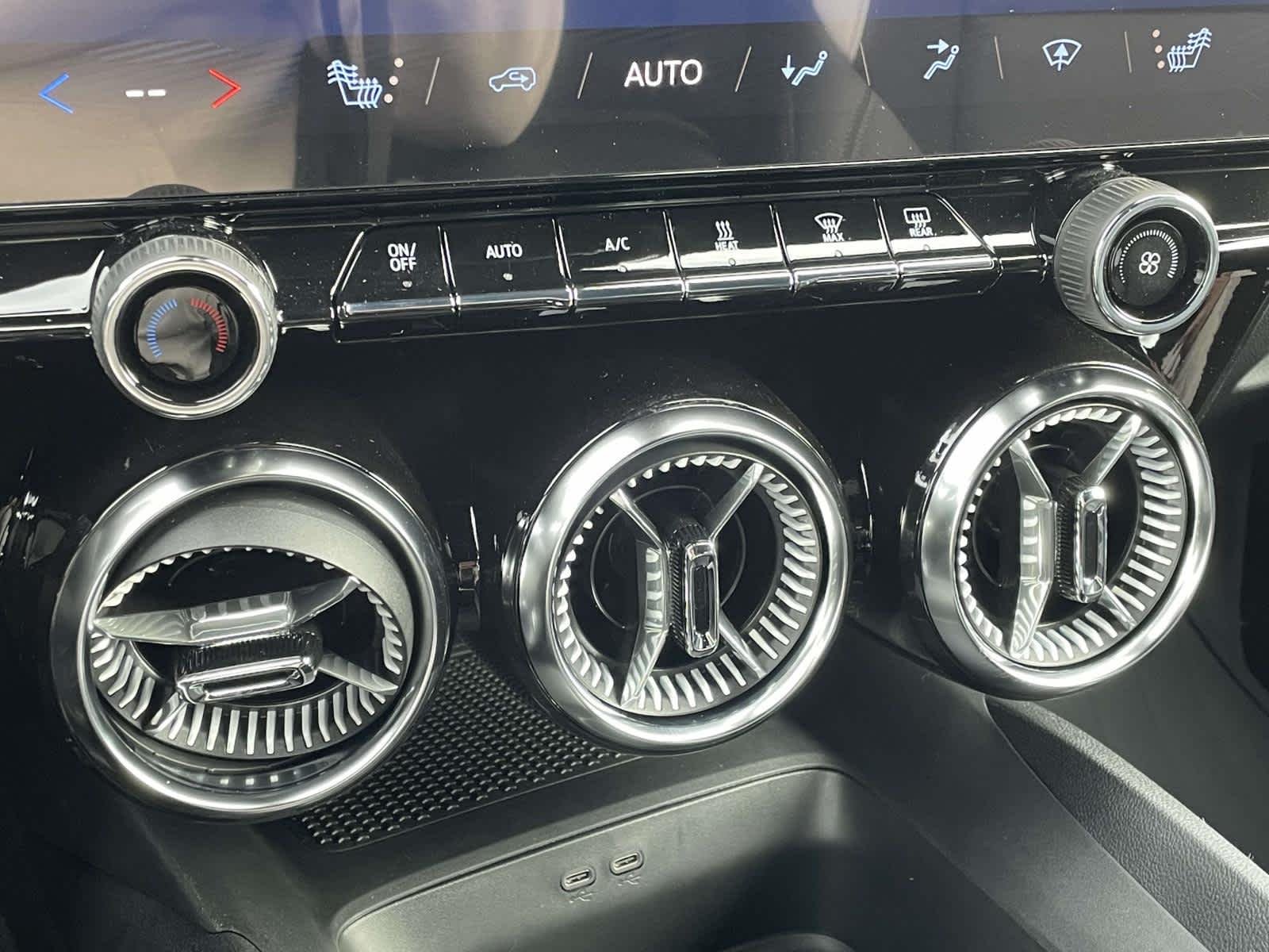 2026 Chevrolet Blazer EV LT - Photo 25