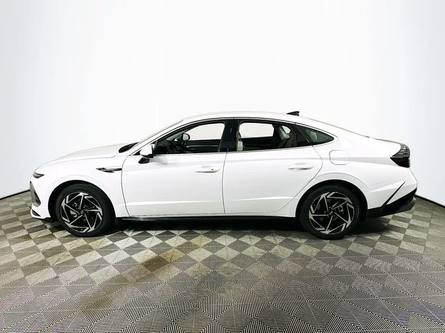 New 2026 White Hyundai SEL Sport image 6