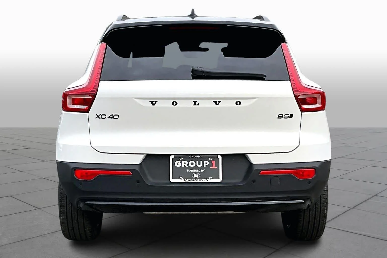 New 2026 Crystal White Volvo Ultra image 4