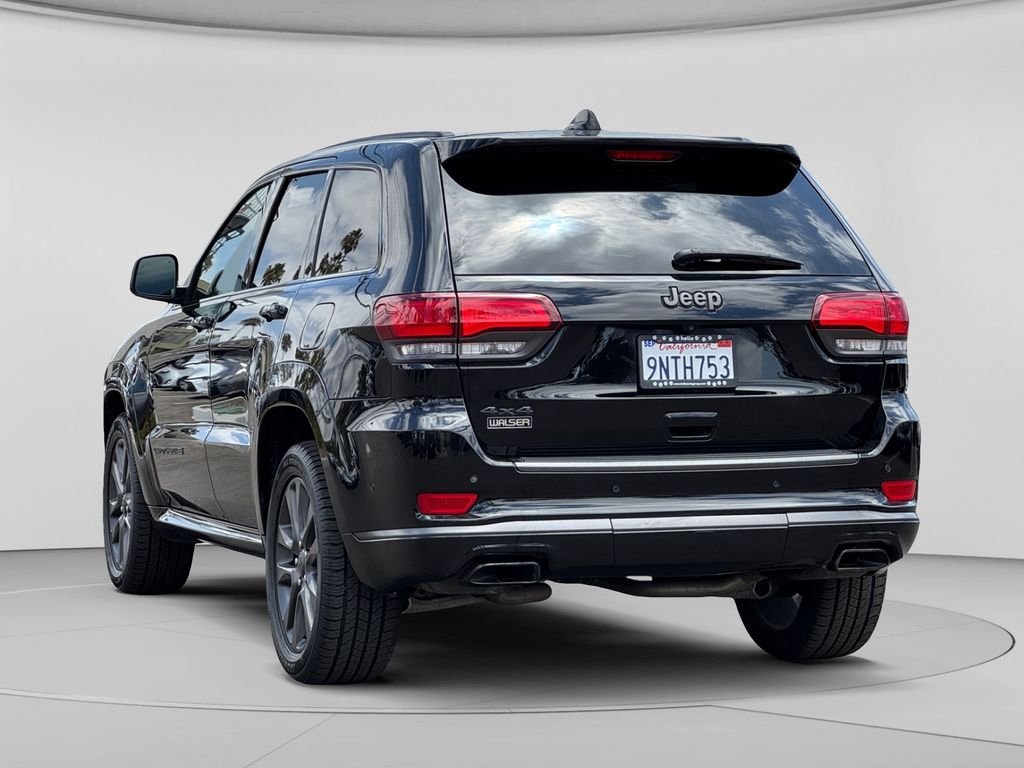 Used 2019 Diamond Black Jeep Overland image 32