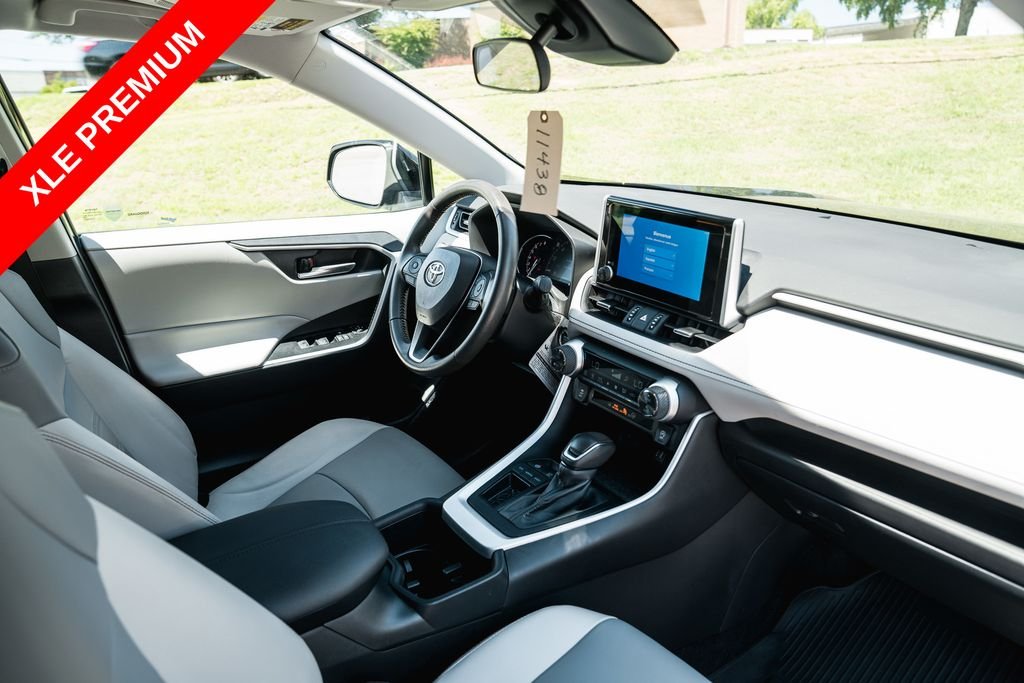 Used 2023 Midnight Black Metallic Toyota XLE Premium image 11