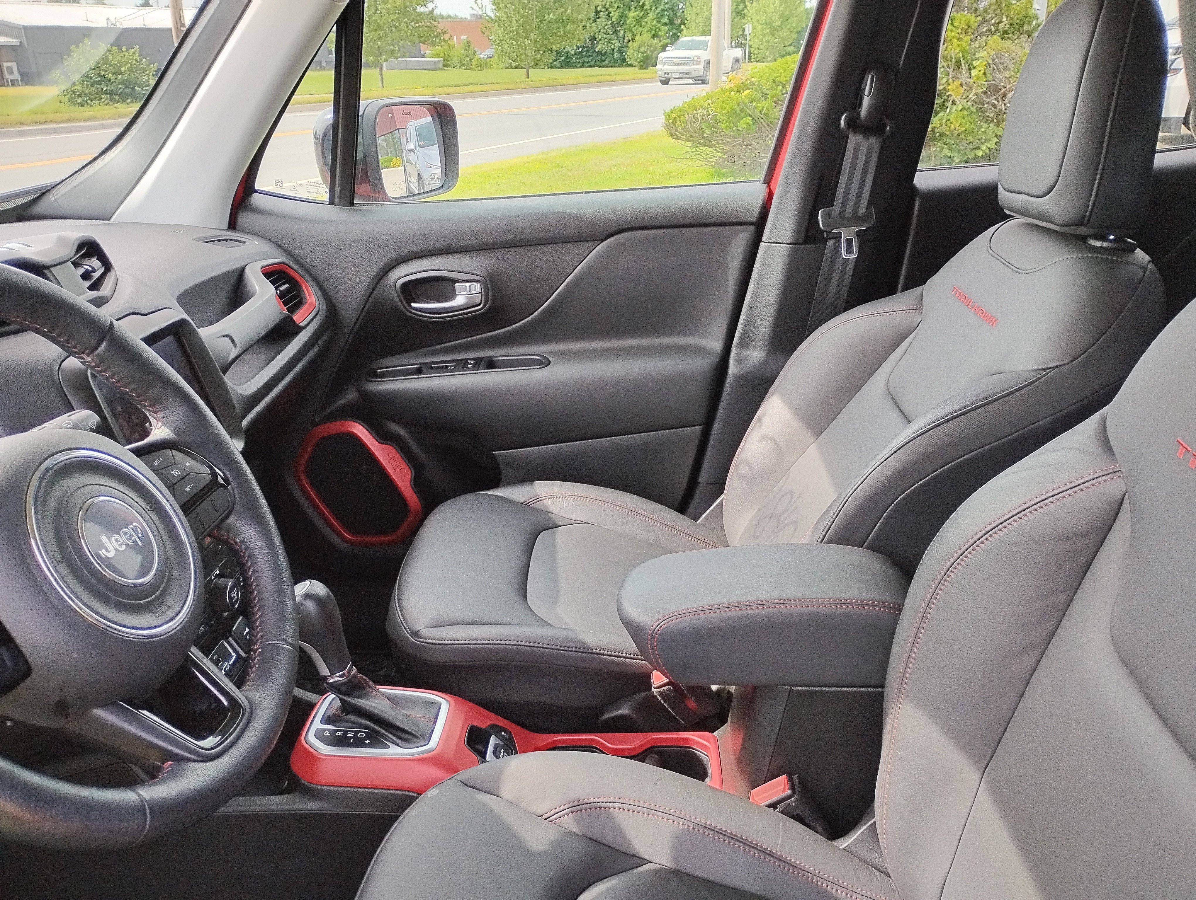 Used 2022 Colorado Red Clearcoat Jeep Trailhawk image 7