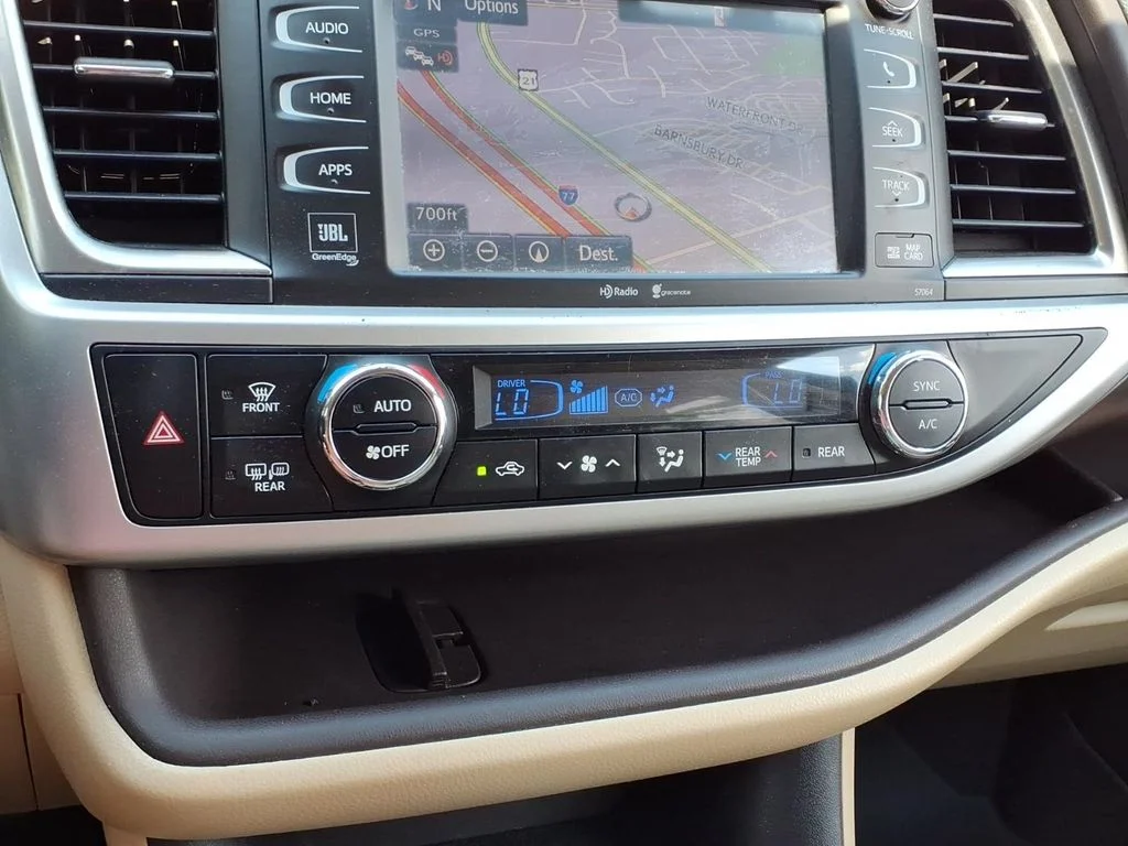 Used 2015 Blue Toyota Limited Platinum V6 image 6