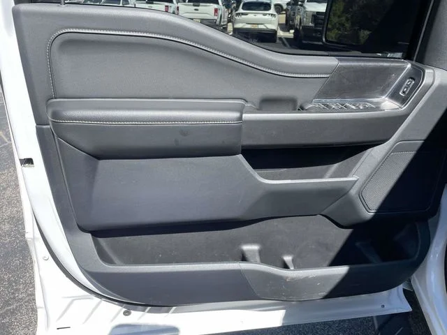 Used 2022 White Ford XLT image 17