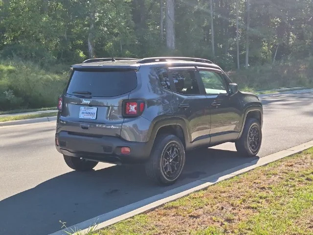 Used 2018 Gray Jeep Sport image 13