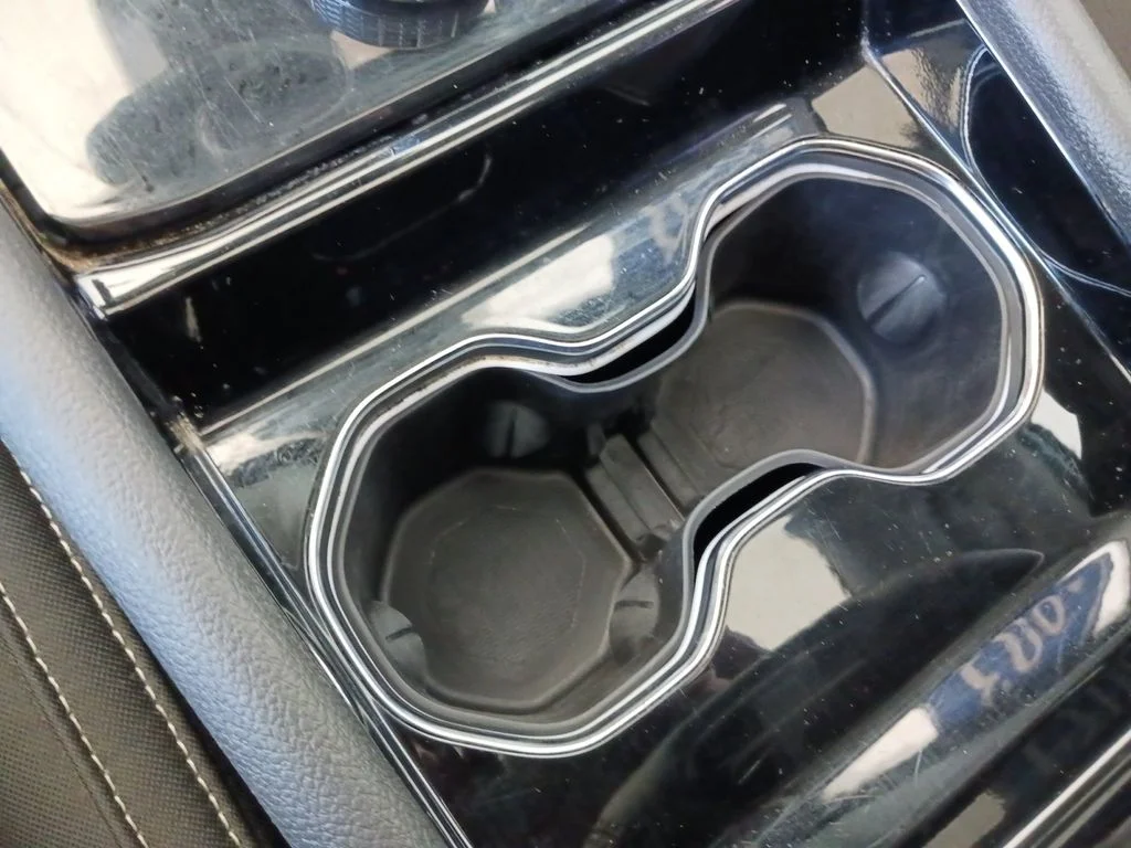 Used 2023 White Jeep Laredo image 26