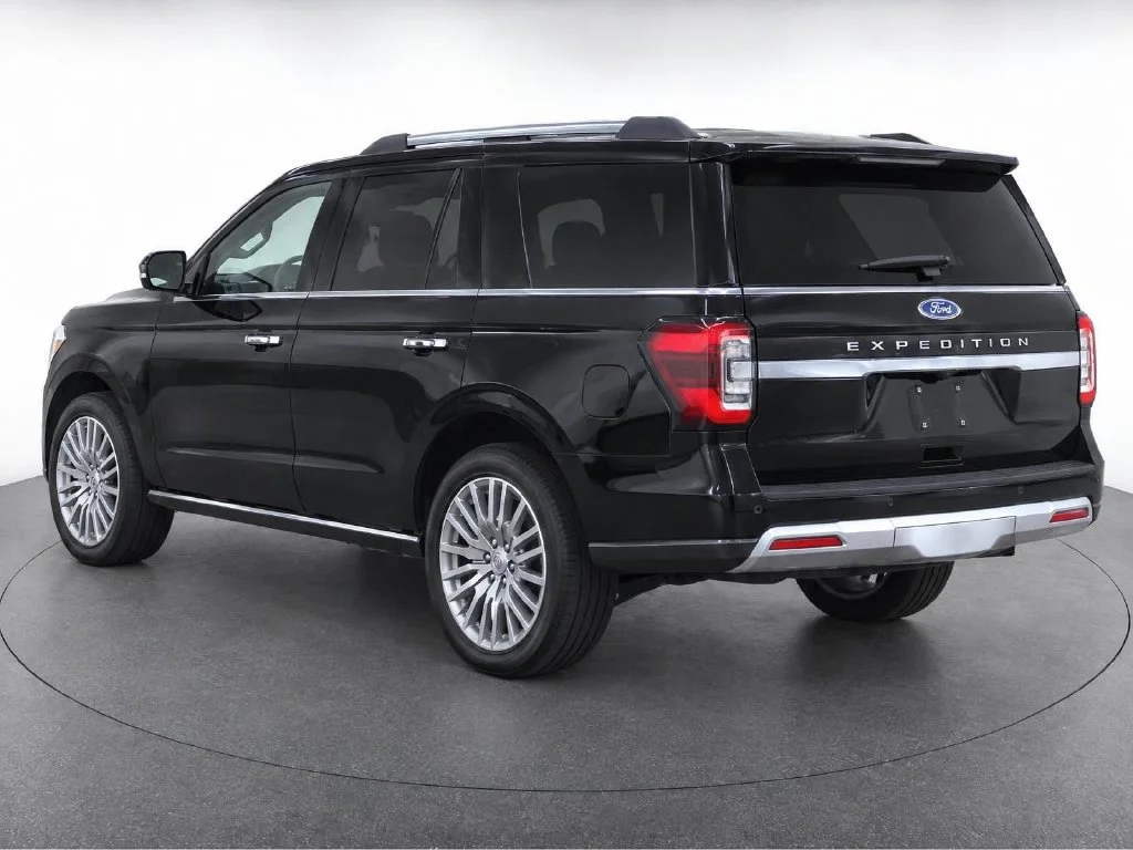 Used 2024 Black Ford Limited image 4