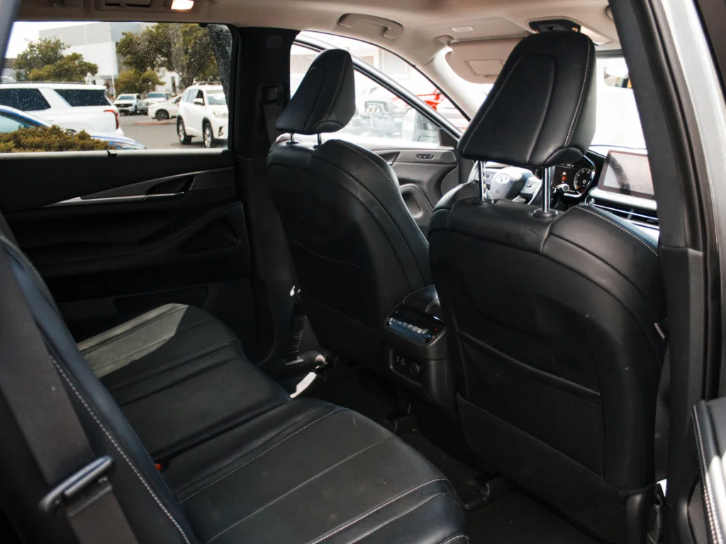 Used 2023  INFINITI Luxe image 27