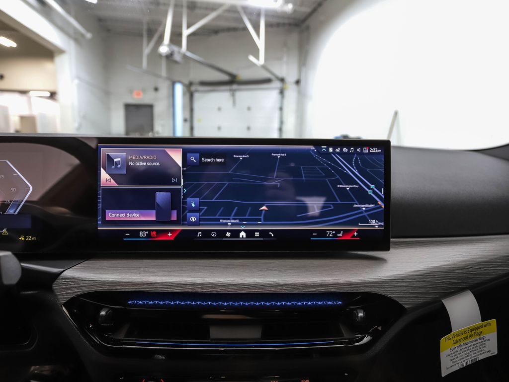 2025 BMW i4 40 - Photo 15