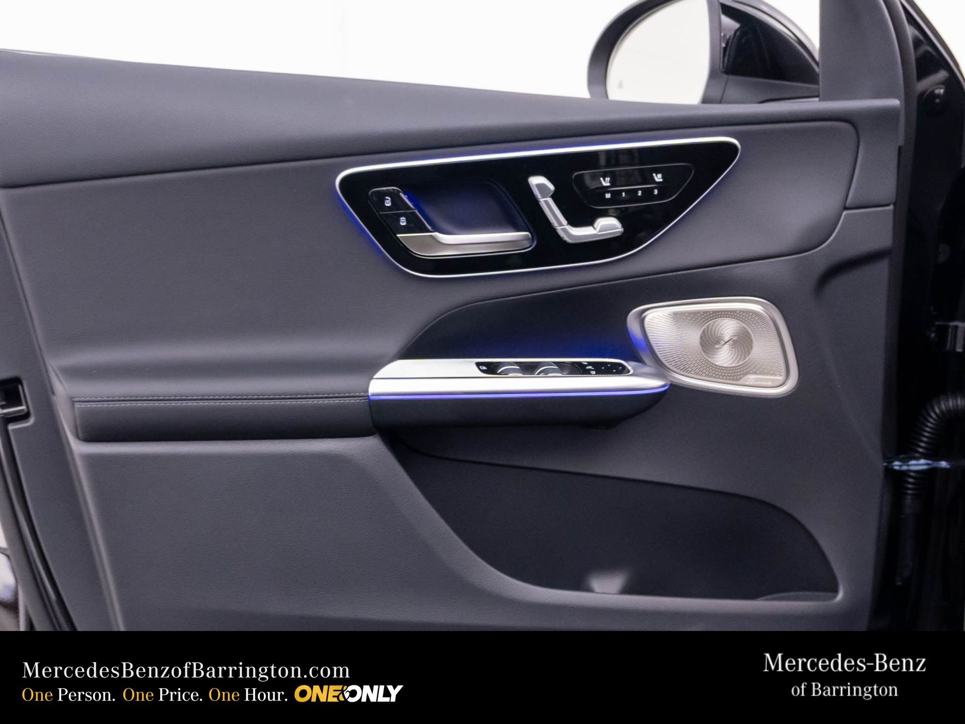 New 2026 Black Mercedes-Benz GLC 300 image 15