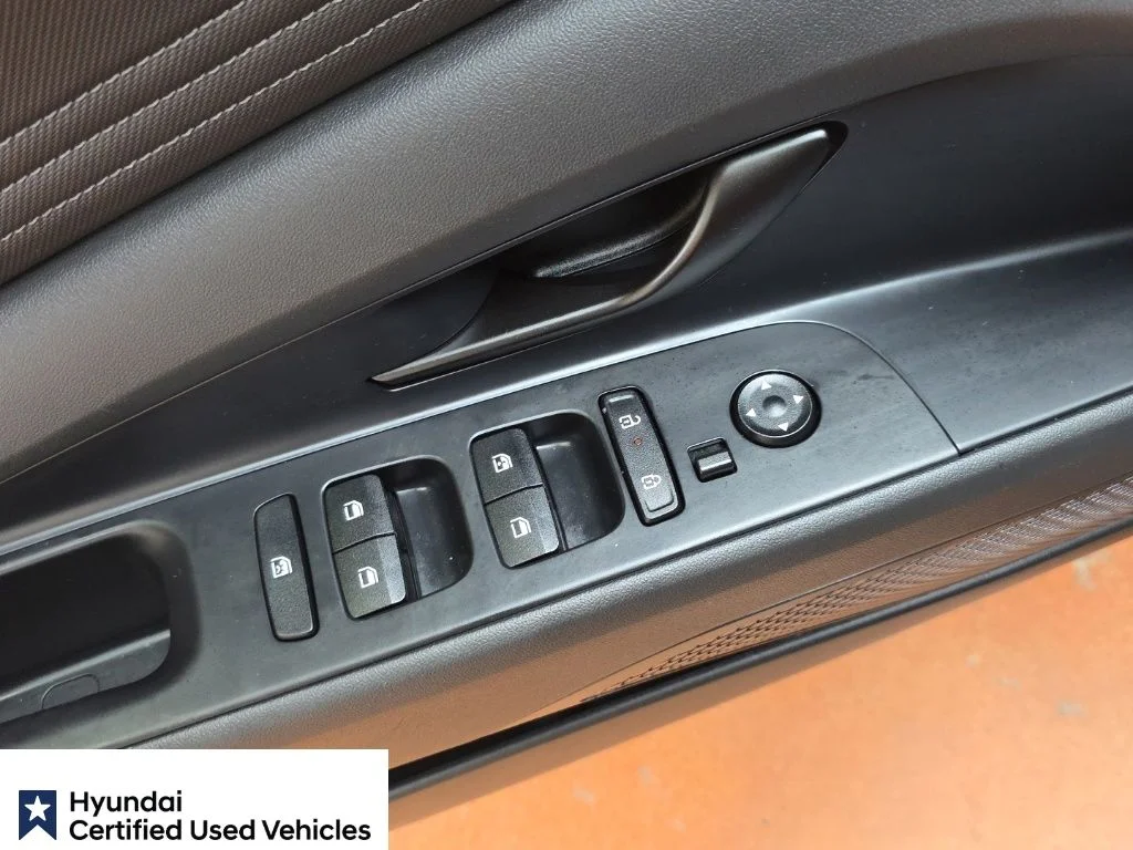 Certified Used 2025 Amazon Gray Hyundai SEL Sport image 26