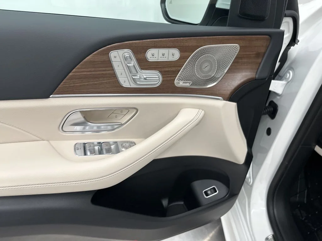Used 2026 White Mercedes-Benz GLE 450 image 11
