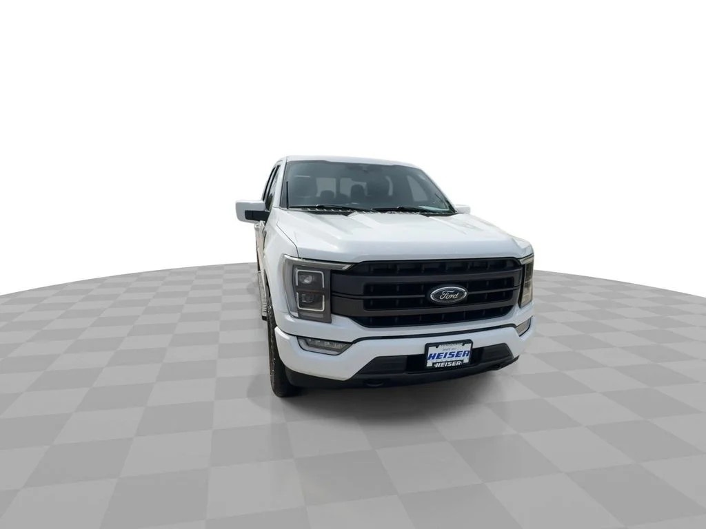 Used 2021  Ford Lariat image 3
