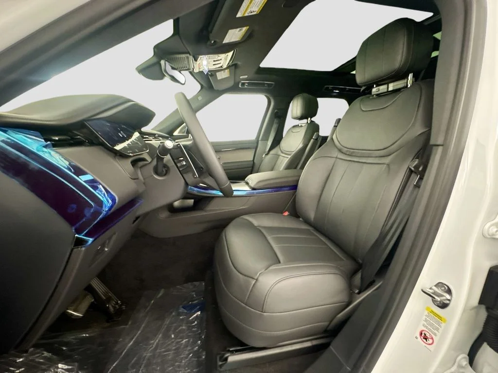 New 2026 Fuji White Land Rover Dynamic SE image 14