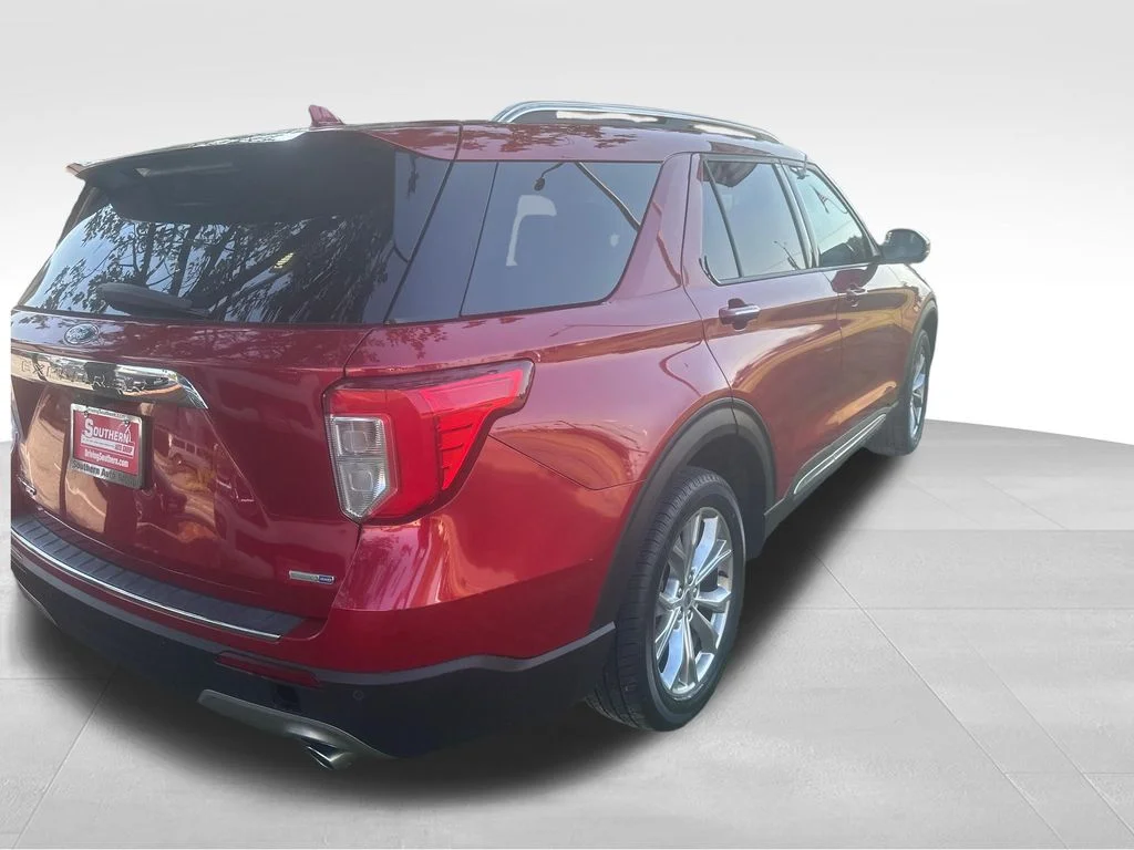 Used 2020 Red Ford Limited image 24