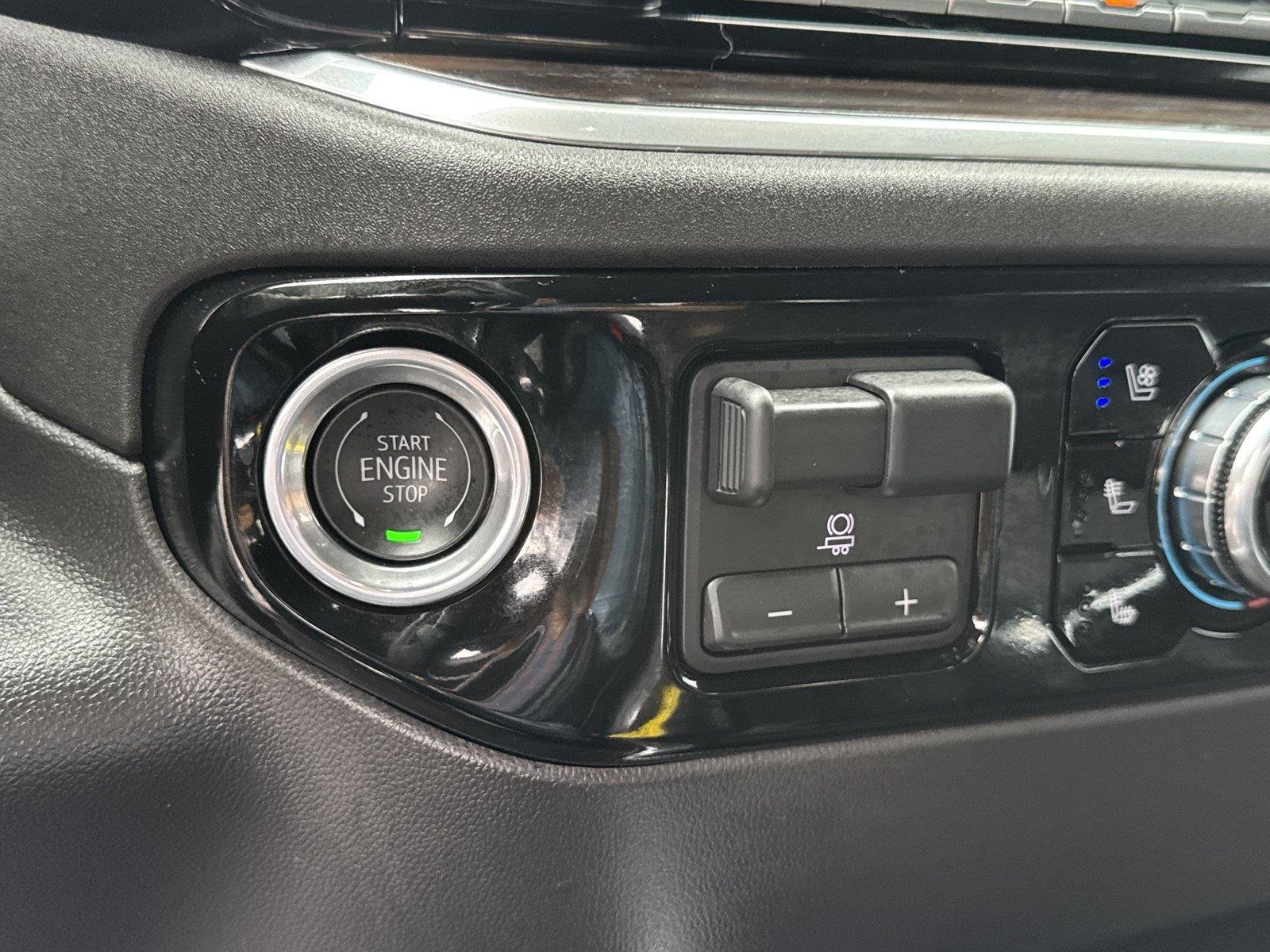 Used 2025 Sterling Metallic GMC SLT image 23