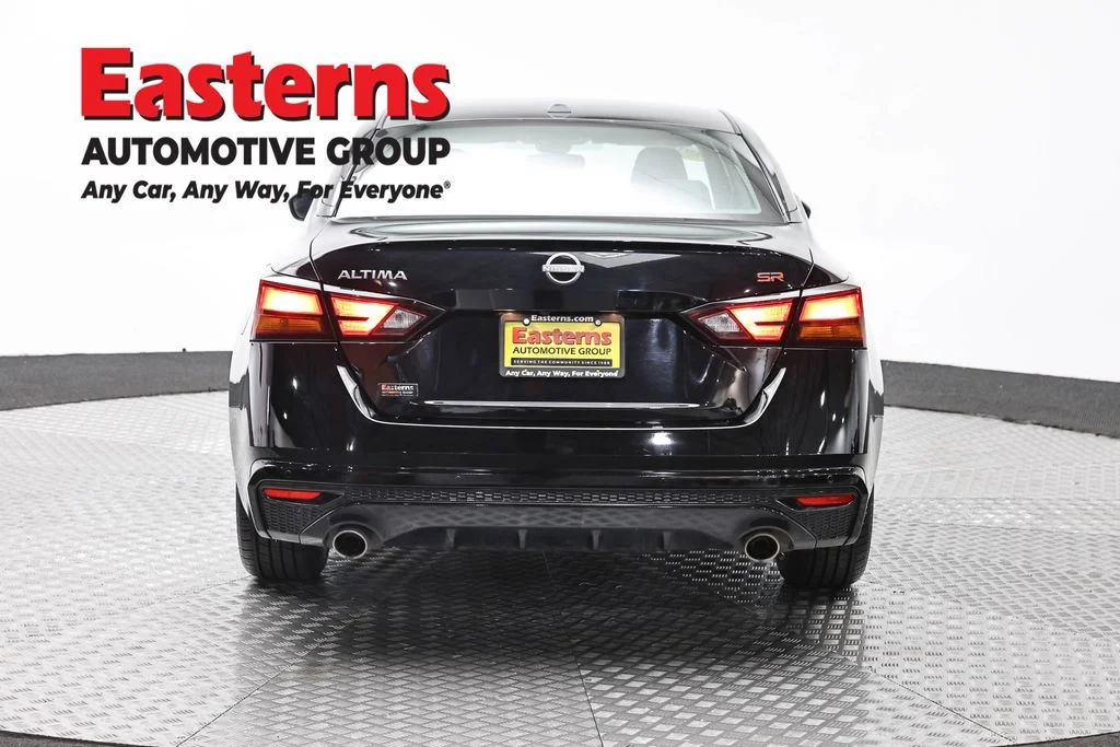 Used 2024 Black Nissan 2.5 SR image 6