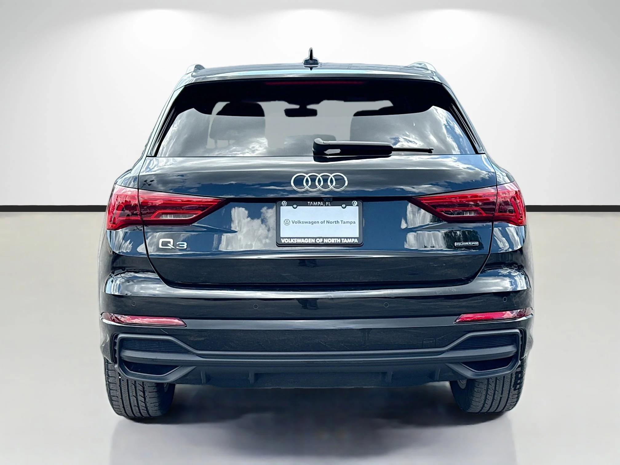 Used 2025 Mythos Black Metallic Audi S line Premium image 4