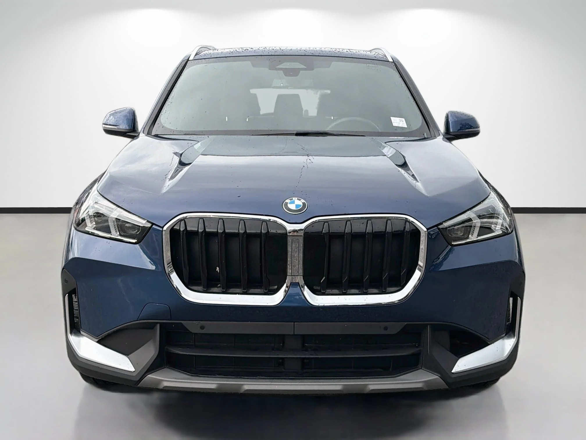 Used 2023 Phytonic Blue Metallic BMW xDrive28i image 8