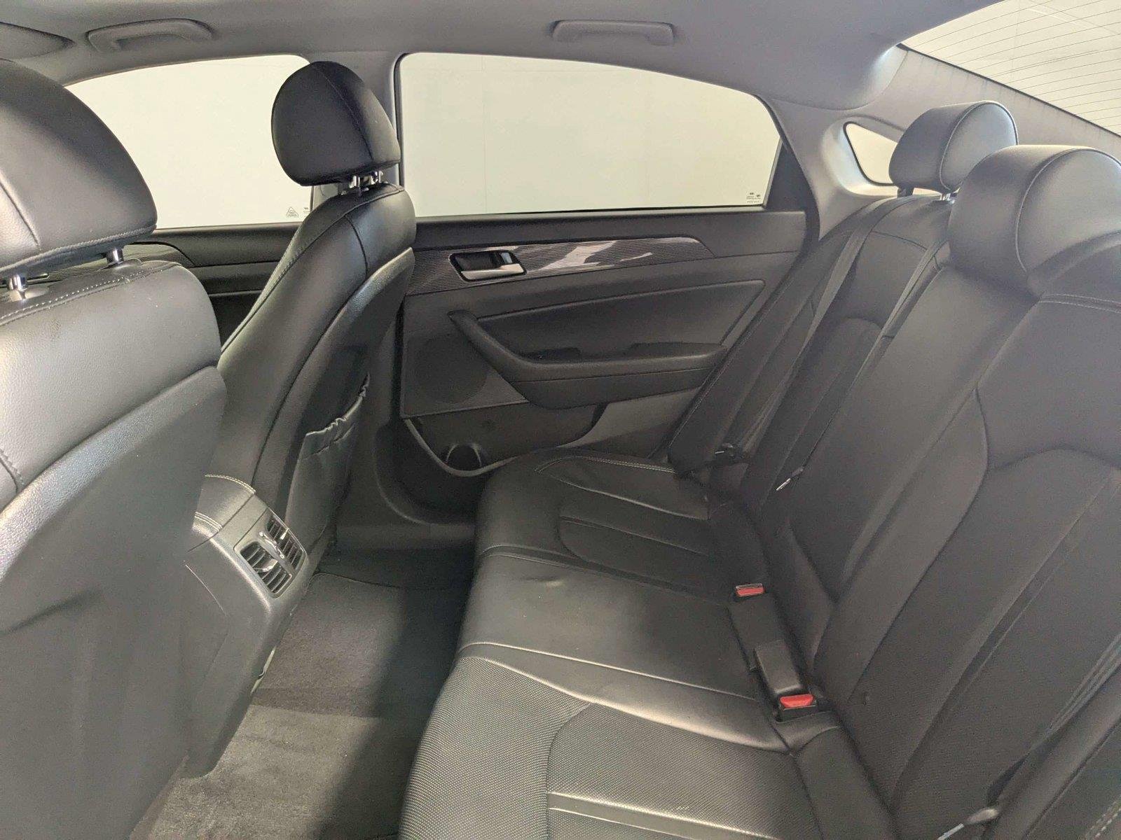 Used 2018 Phantom Black Hyundai Limited image 34