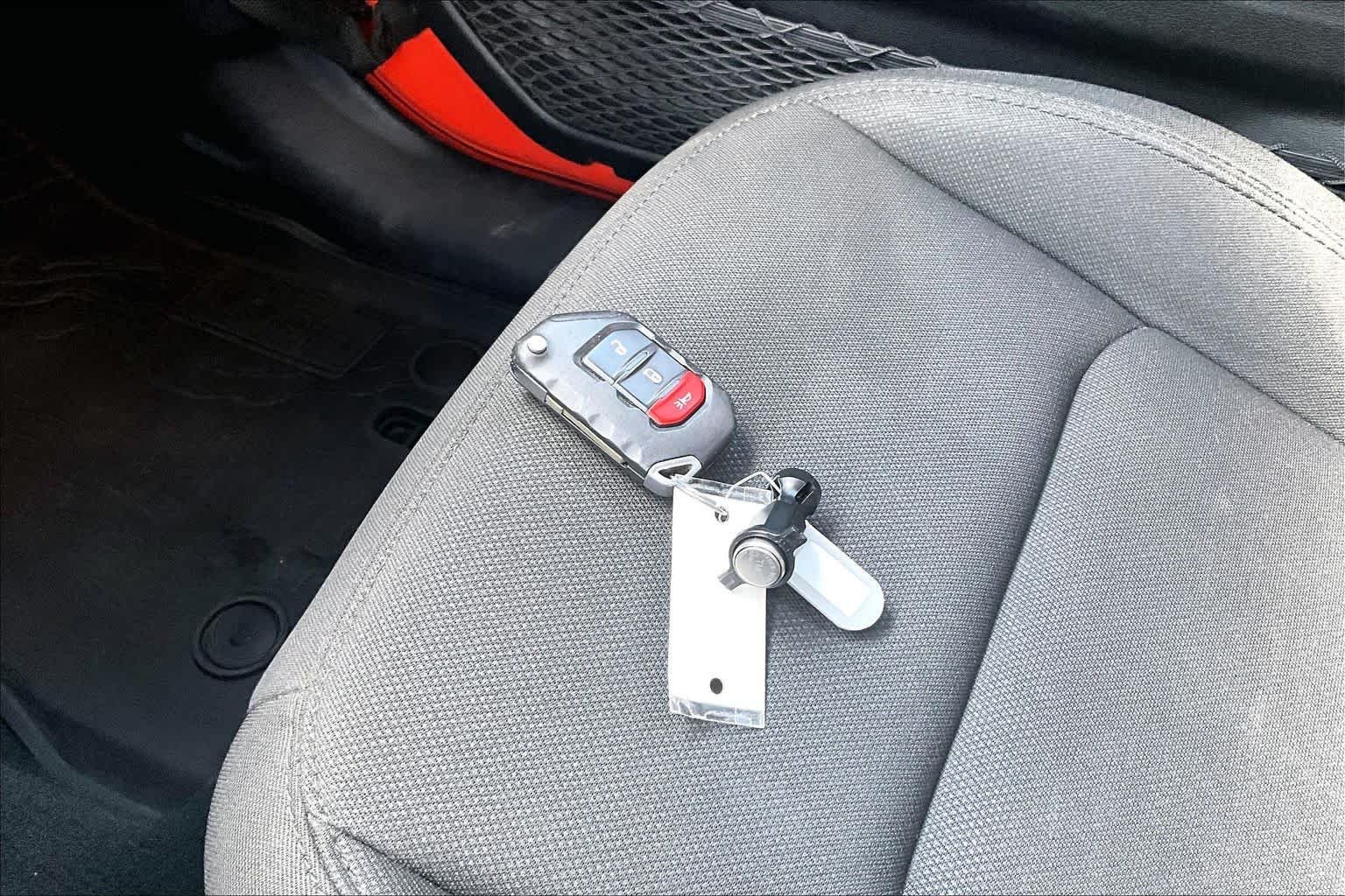 Used 2019 Punkn Metallic Clear Coat Jeep Sahara image 14