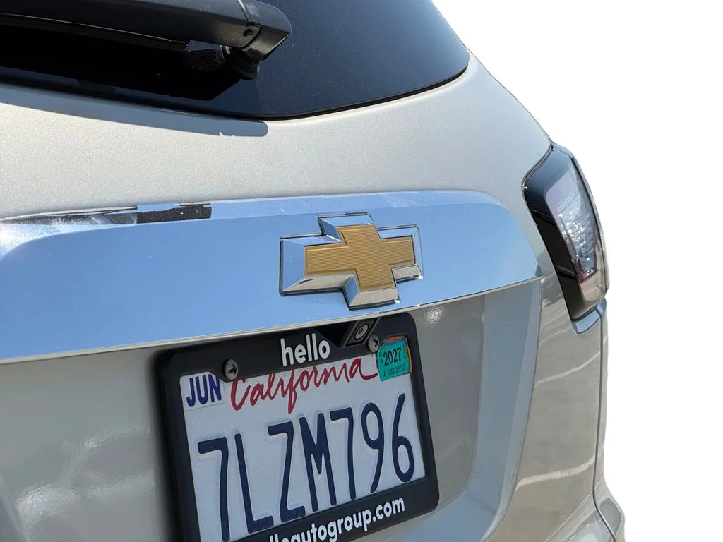 Used 2015 Gold Chevrolet 2LT image 26
