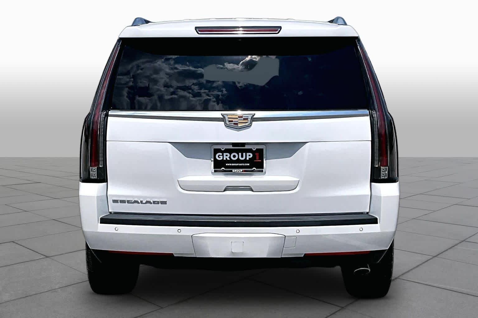 Used 2020 Crystal White Tricoat Cadillac Platinum image 5