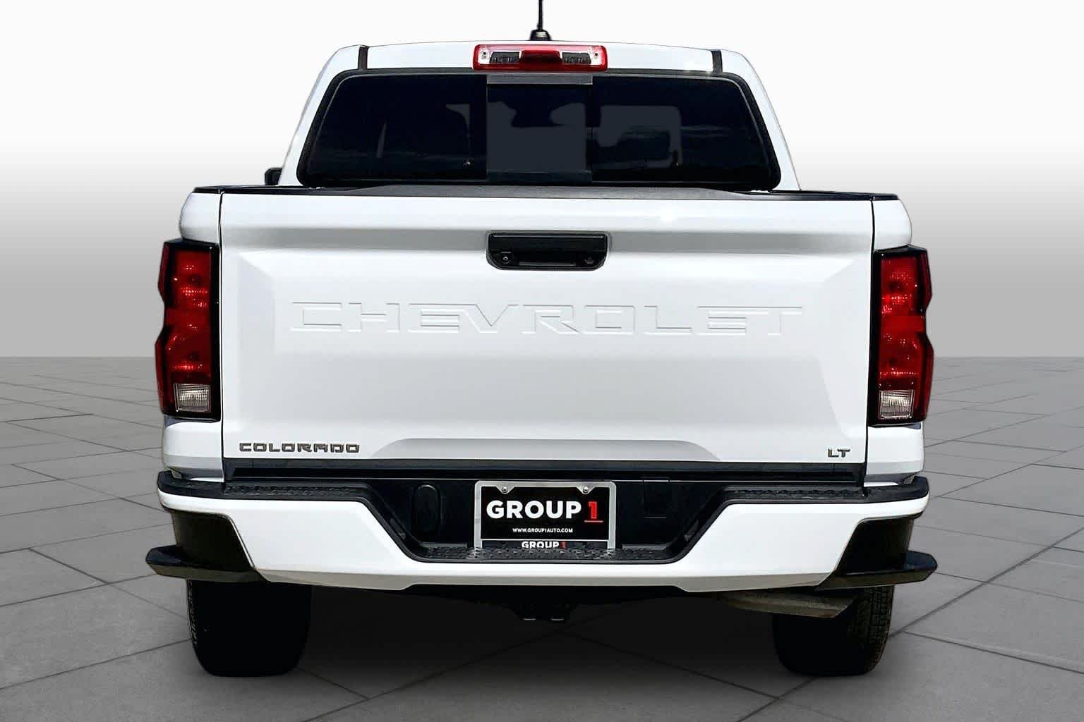 Used 2023 Summit White Chevrolet LT image 5