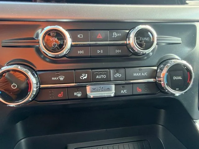 New 2026 Oxford White Ford XLT image 18
