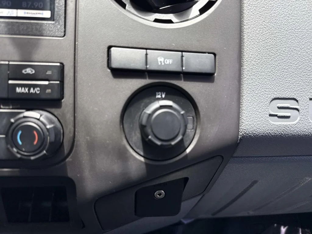 Used 2016 White Ford XL image 35