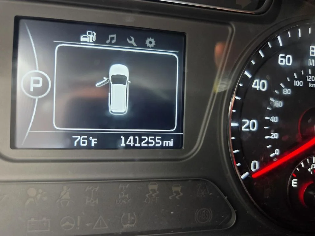 Used 2017 White Kia LX image 16