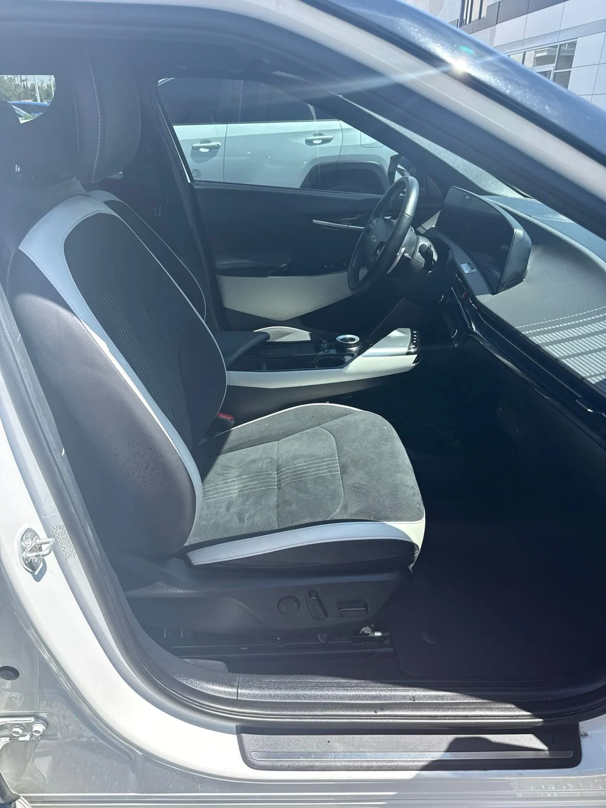 Certified Used 2023 White Kia GT-Line image 4