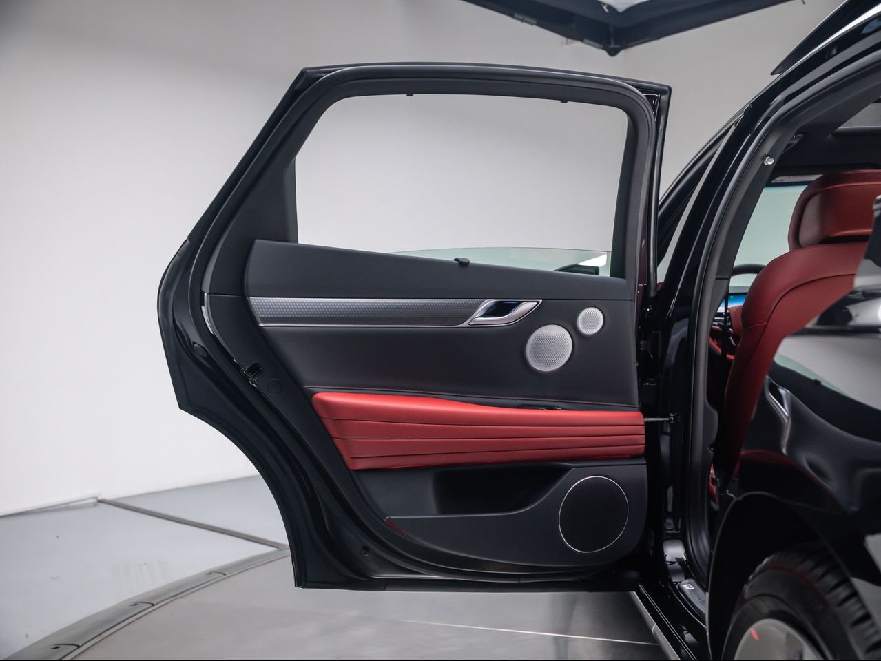 New 2026 Vik Black Genesis 2.5T SPORT PRESTIGE image 30