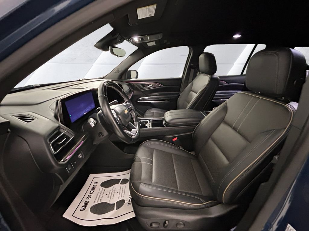 Used 2025 Blue Chevrolet High Country image 7
